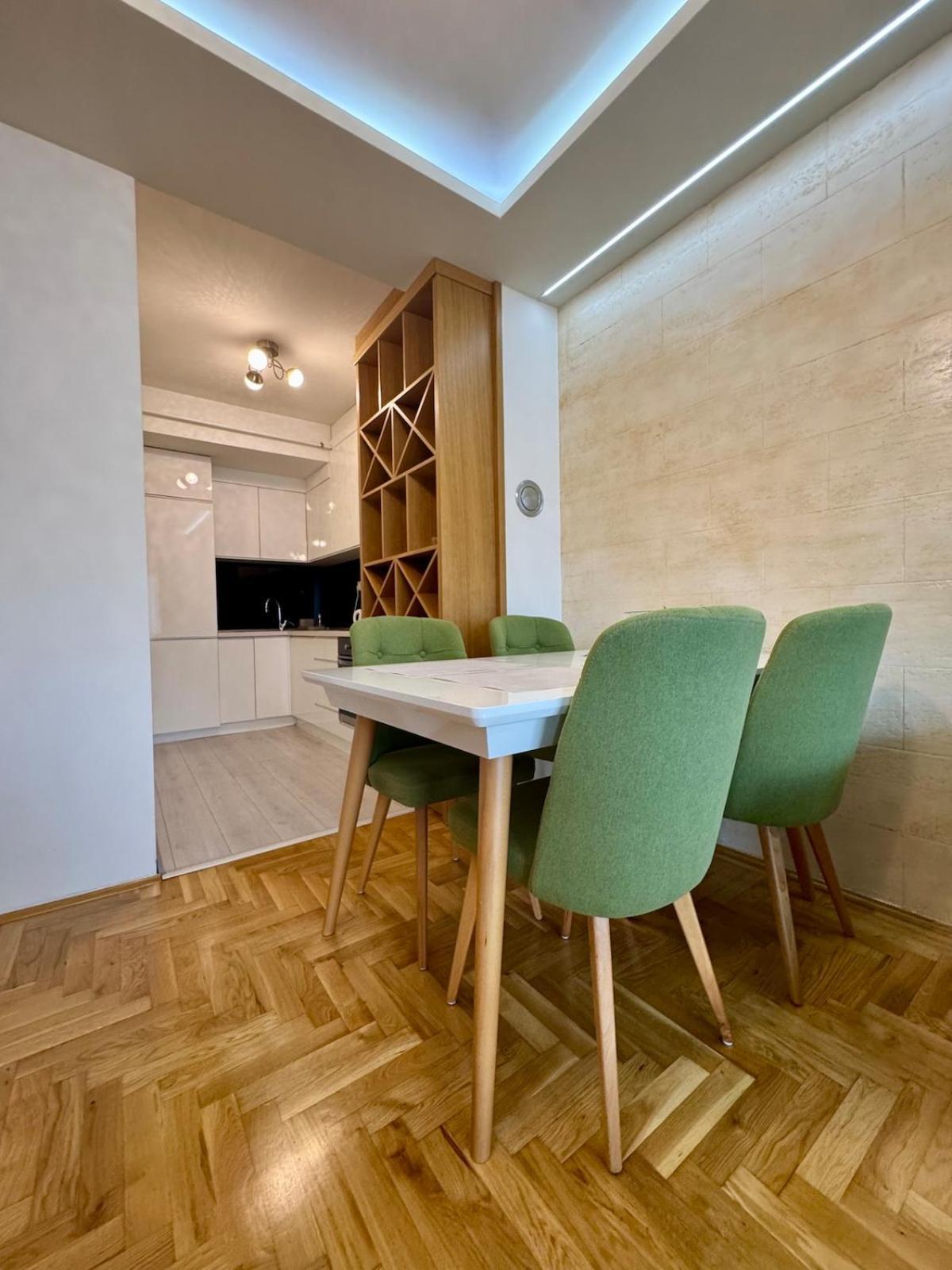 Modern & Elegant With Free Parking Sarajevo