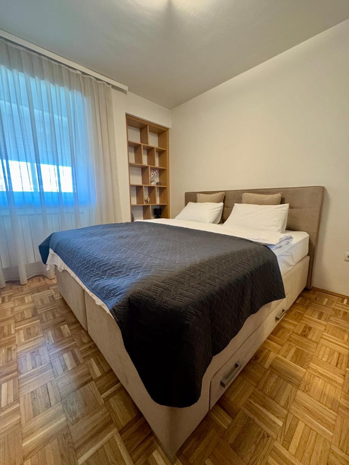 Modern & Elegant With Free Parking Sarajevo